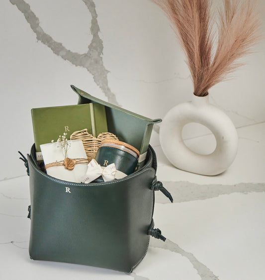 THE EVERGREEN ELEGANCE BASKET