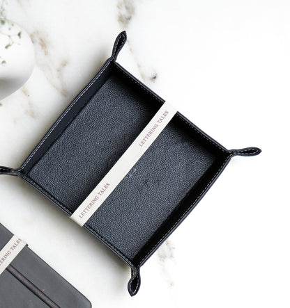 FAUX LEATHER SQUARE TRAY